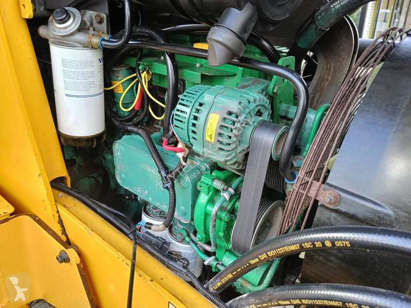 Terna Volvo + graaflaad combinatie backhoe...