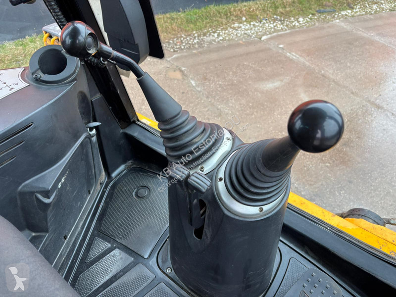 Rýpadlo-nakladač JCB 4 CX TILT