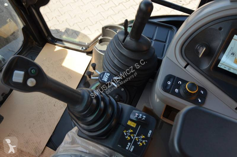 Traktor med grab JCB 2026r / SILNIK 4,8L 109km...