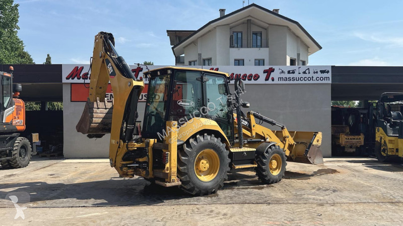 Bagr Caterpillar 2 4x4