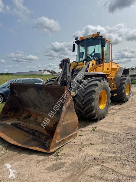 Bagr Volvo L120E