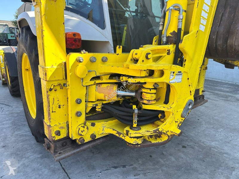 Retroexcavadora Case KT