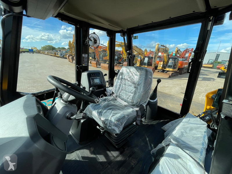 Koparko-ładowarka JCB 3DX 4WD hammerlines