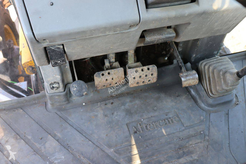Tractopelle MF Automation 860