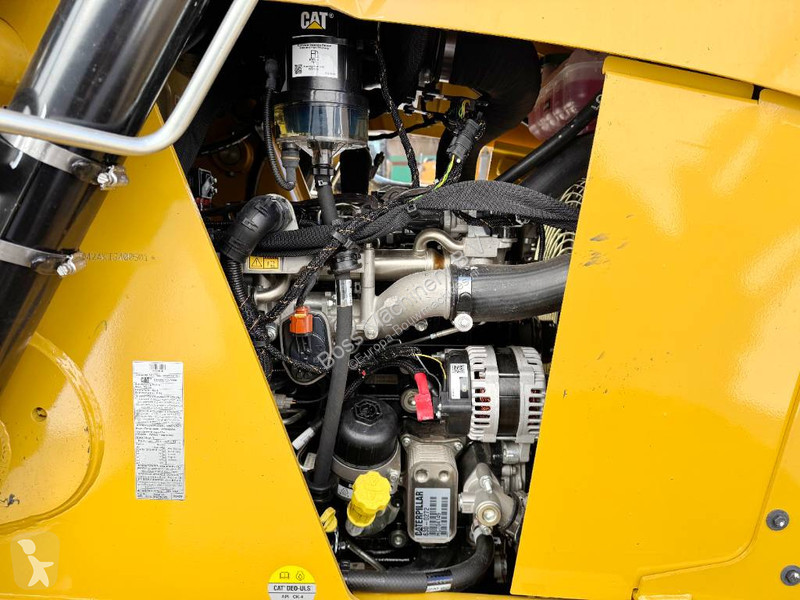 Traktor med grab Caterpillar 424 4WD - Hammer...
