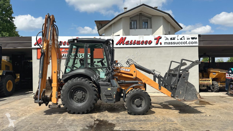 Bagr Case 4x4