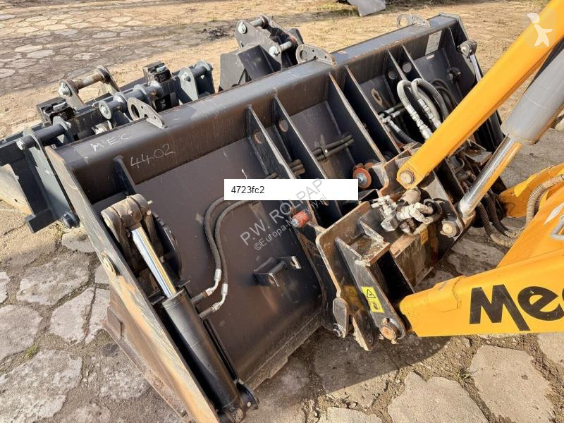 Koparko-ładowarka Mecalac TLB990