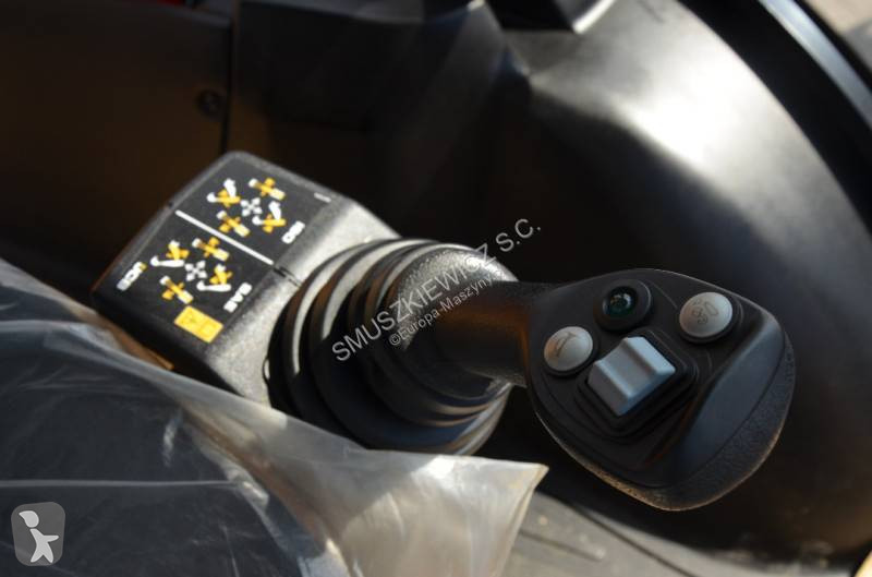 Traktor med grab JCB 2026r / SILNIK 4,8L 109km...