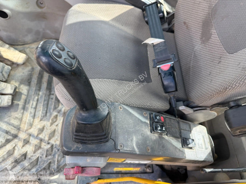 Traktor med grab Volvo EC 240CL Excavator...