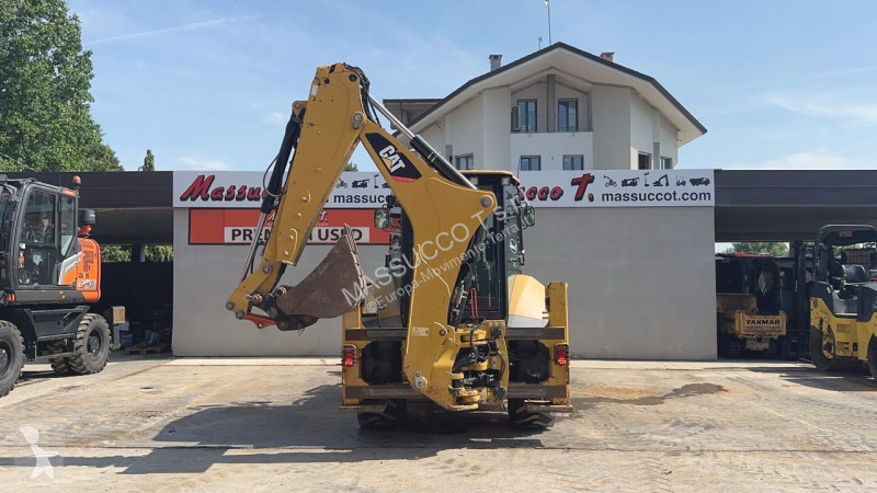 Bagr Caterpillar 2 4x4