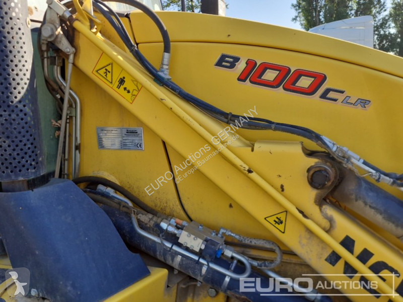 Bagr New Holland
