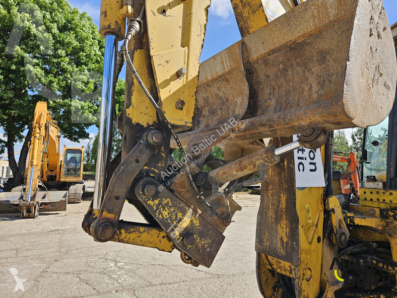 Bagr Komatsu E0