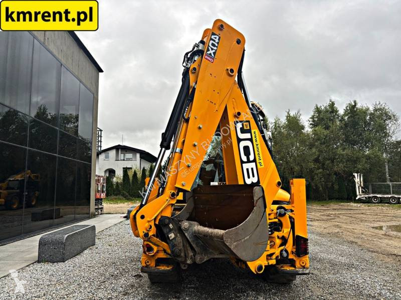 Tractopelle JCB