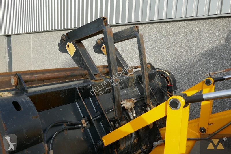 Traktor med grab JCB PRO