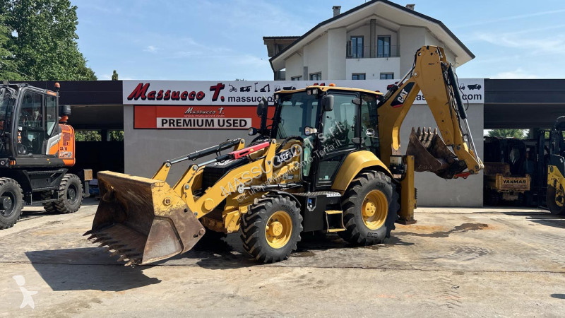 Bagr Caterpillar 2 4x4