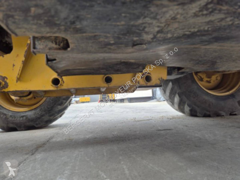 Tractopelle Caterpillar 432F2