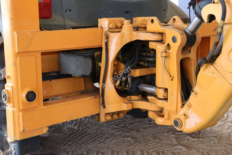 Tractopelle Terex TLB 844SX4