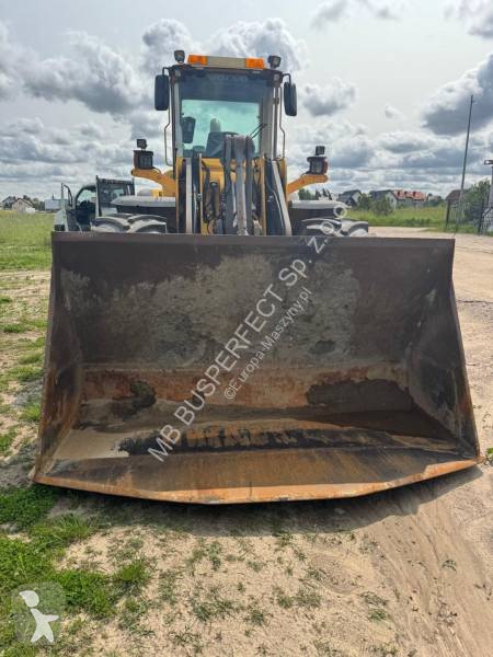 Bagr Volvo L120E