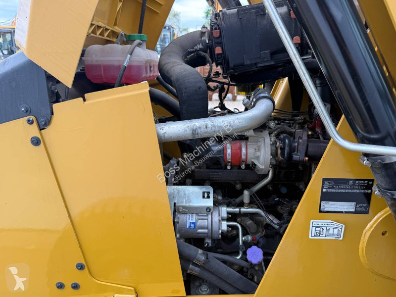 Rýpadlo-nakladač Caterpillar 424 - BRAND NEW /...