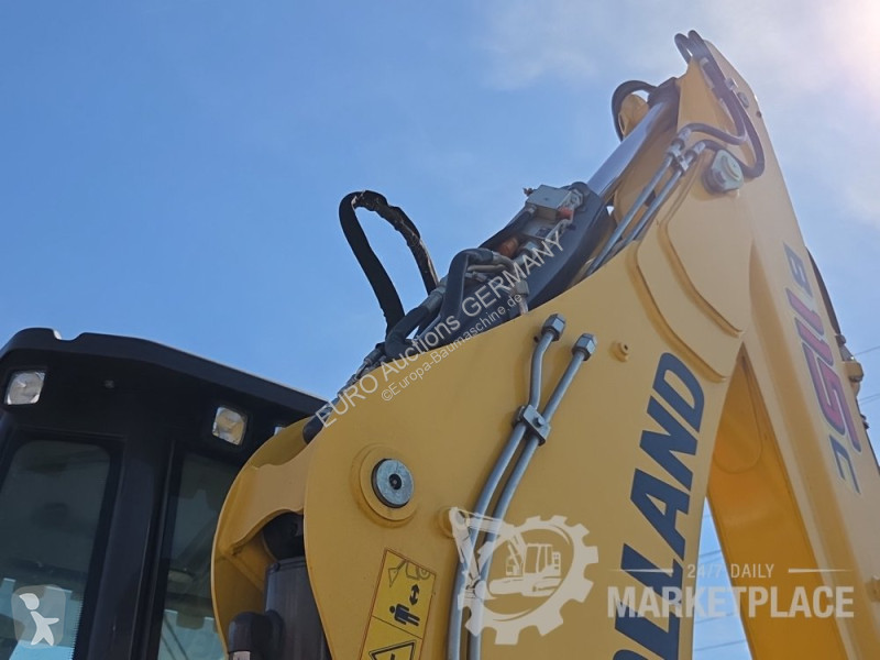 Bagr New Holland C