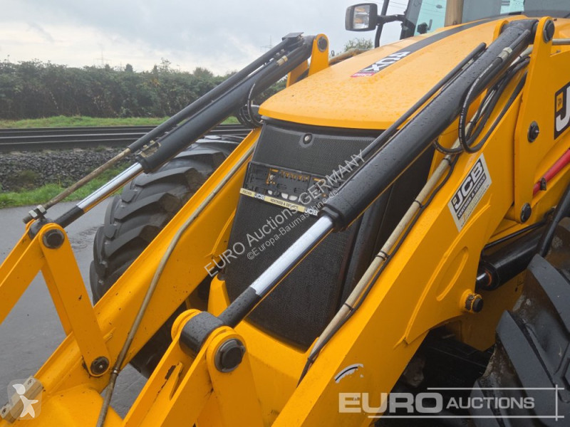 Rýpadlo-nakladač JCB 4CX PRO