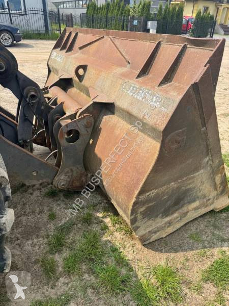 Bagr Volvo L120E