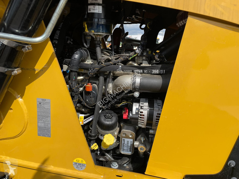 Rýpadlo-nakladač Caterpillar 424