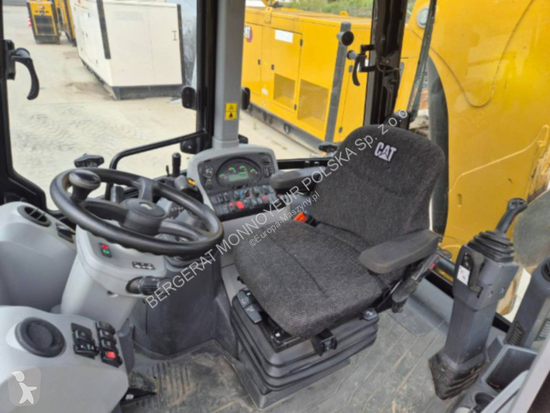 Tractopelle Caterpillar 432F2