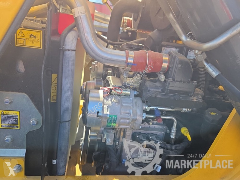Bagr New Holland C