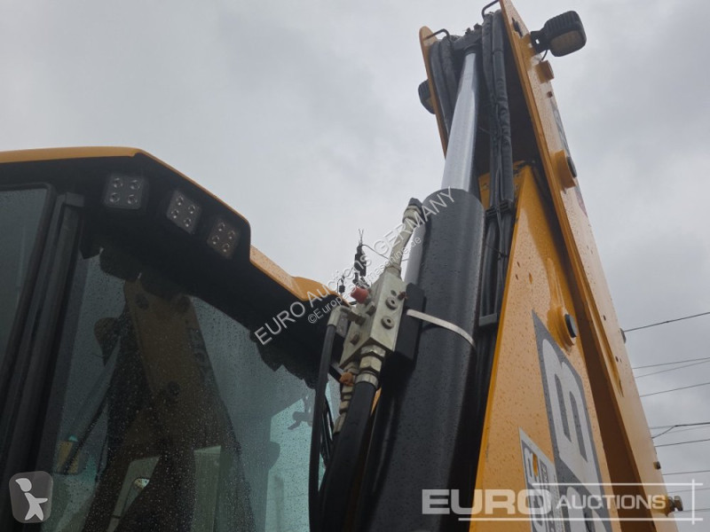 Rýpadlo-nakladač JCB 4CX PRO