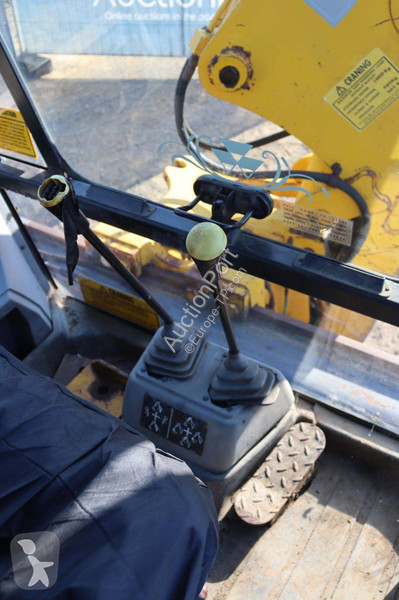 Tractopelle MF Automation 860