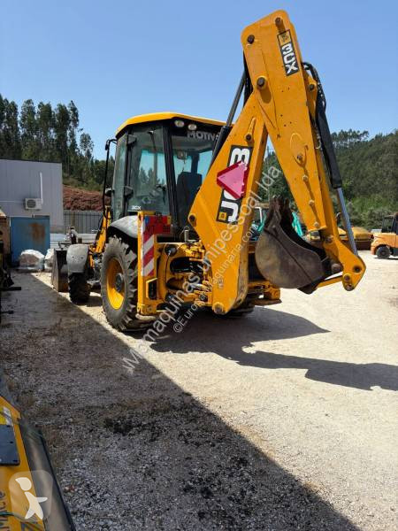 Retroescavadora JCB