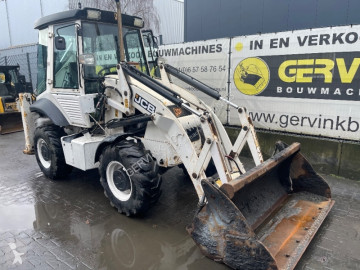 Tractopelle JCB