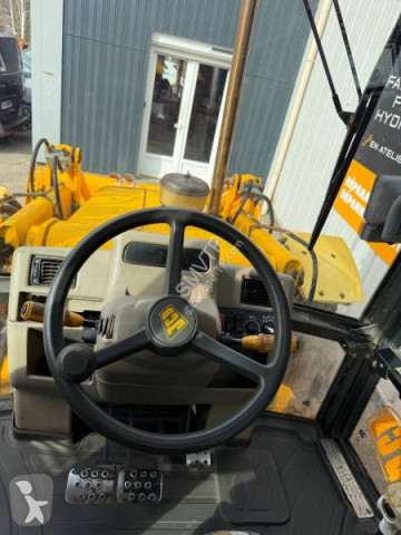 Retroexcavadora rígida JCB