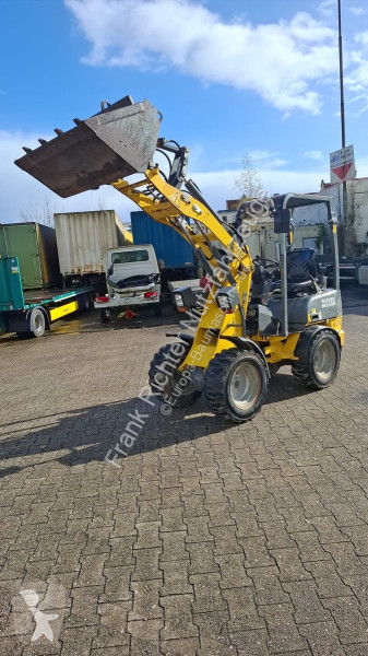 مُحمّلة Wacker Neuson WL 18/20 org 1650 Std...