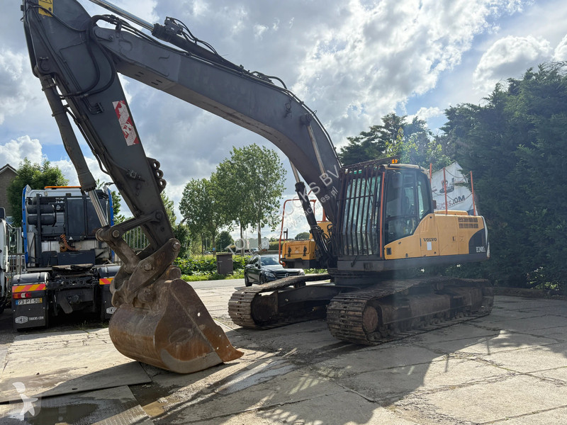 Traktor med grab Volvo EC 240CL Excavator...