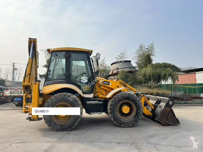Rýpadlo-nakladač JCB 4CX