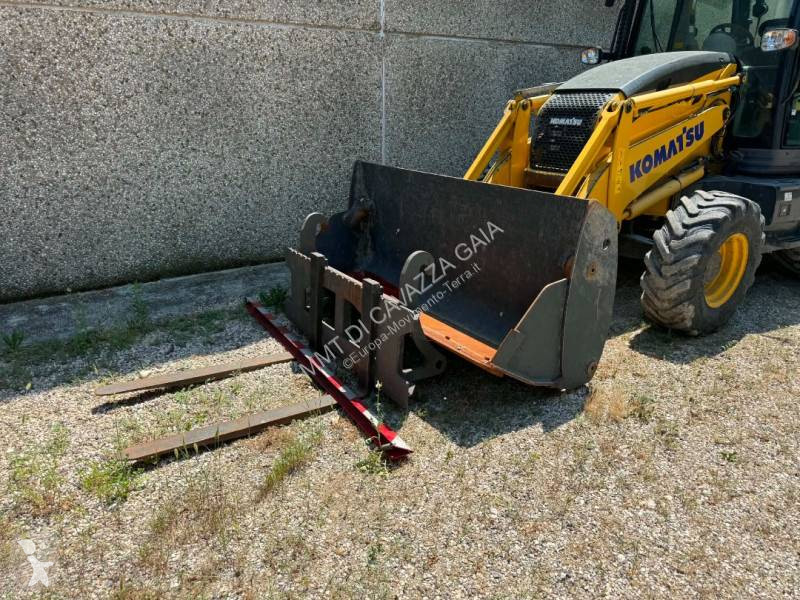 Traktor med grab Komatsu WB 97 R-8