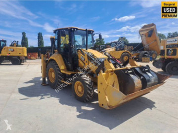 Retroexcavadora Caterpillar