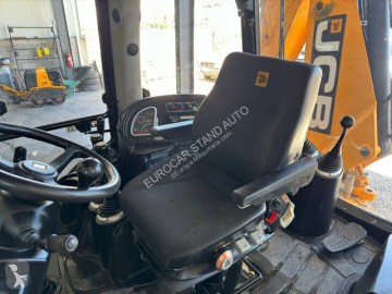 Tractopelle rigide JCB