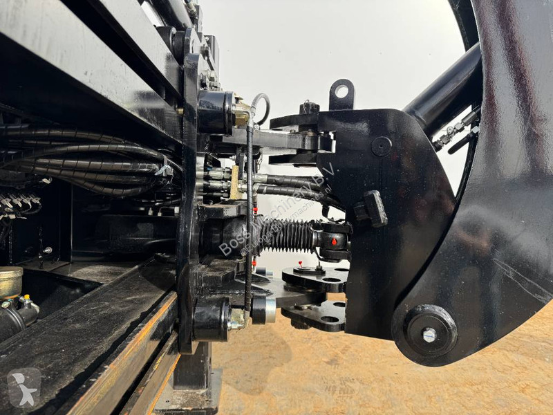 Rýpadlo-nakladač  420x 4WD - UNUSED! Telescopic...