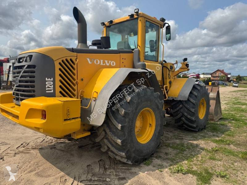 Bagr Volvo L120E
