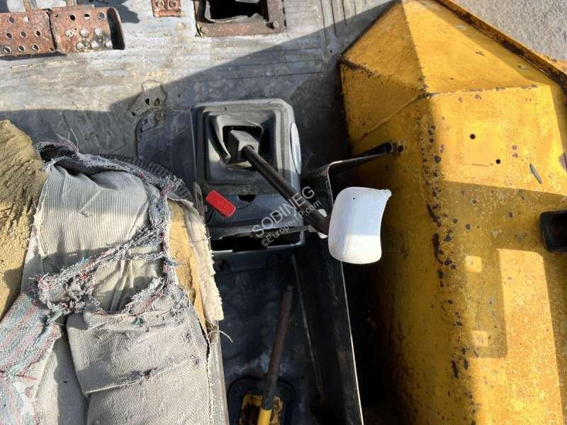 Rýpadlo-nakladač JCB - 4X4