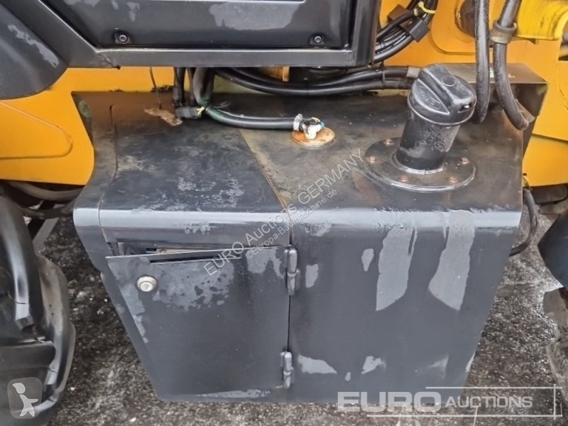 Buldoexcavator JCB 2CX