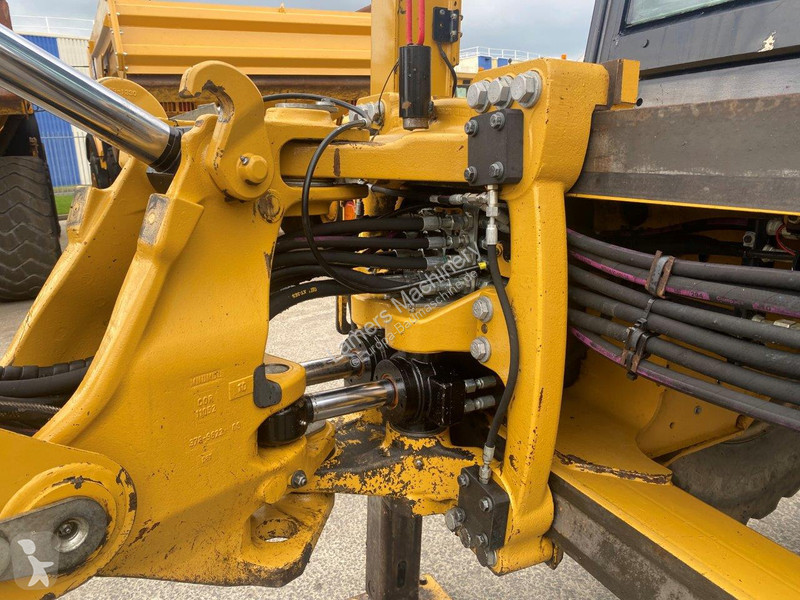 Traktor med grab Caterpillar 2 NVT