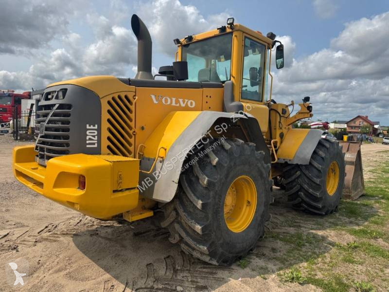 Bagr Volvo L120E