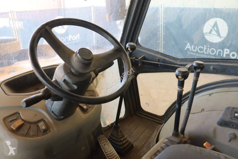 Tractopelle New Holland B80B