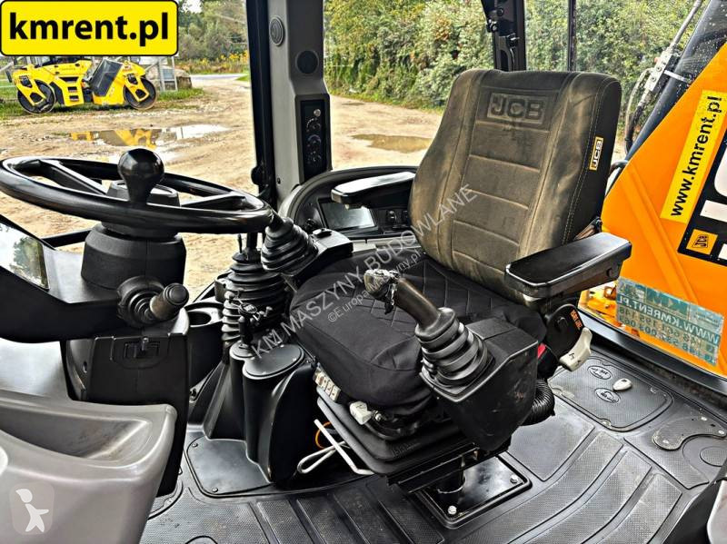 Tractopelle JCB