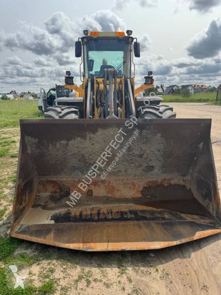 Bagr Volvo L120E