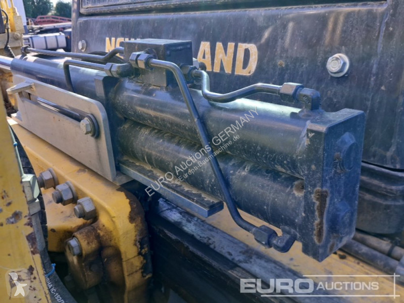 Bagr New Holland